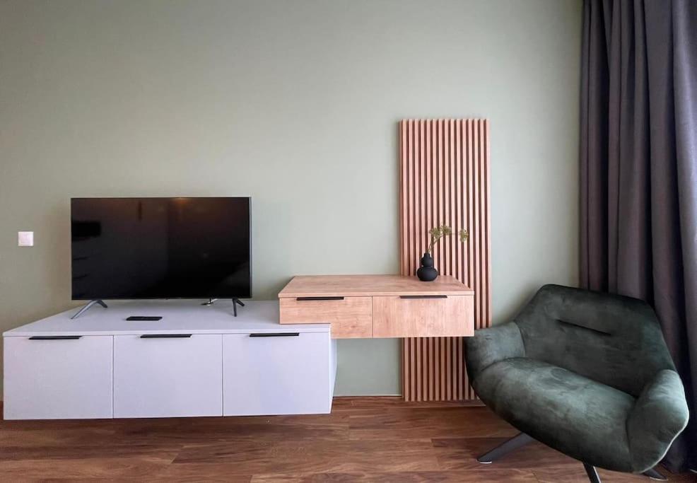 Minimalist Studio 5 Brasov Exterior photo